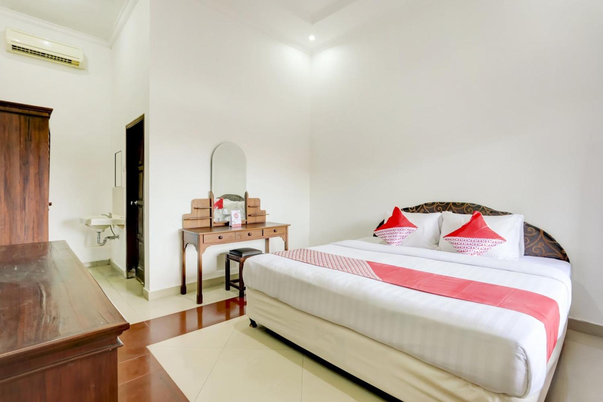 OYO 3261 Hotel Ratu Dempasar Exterior foto