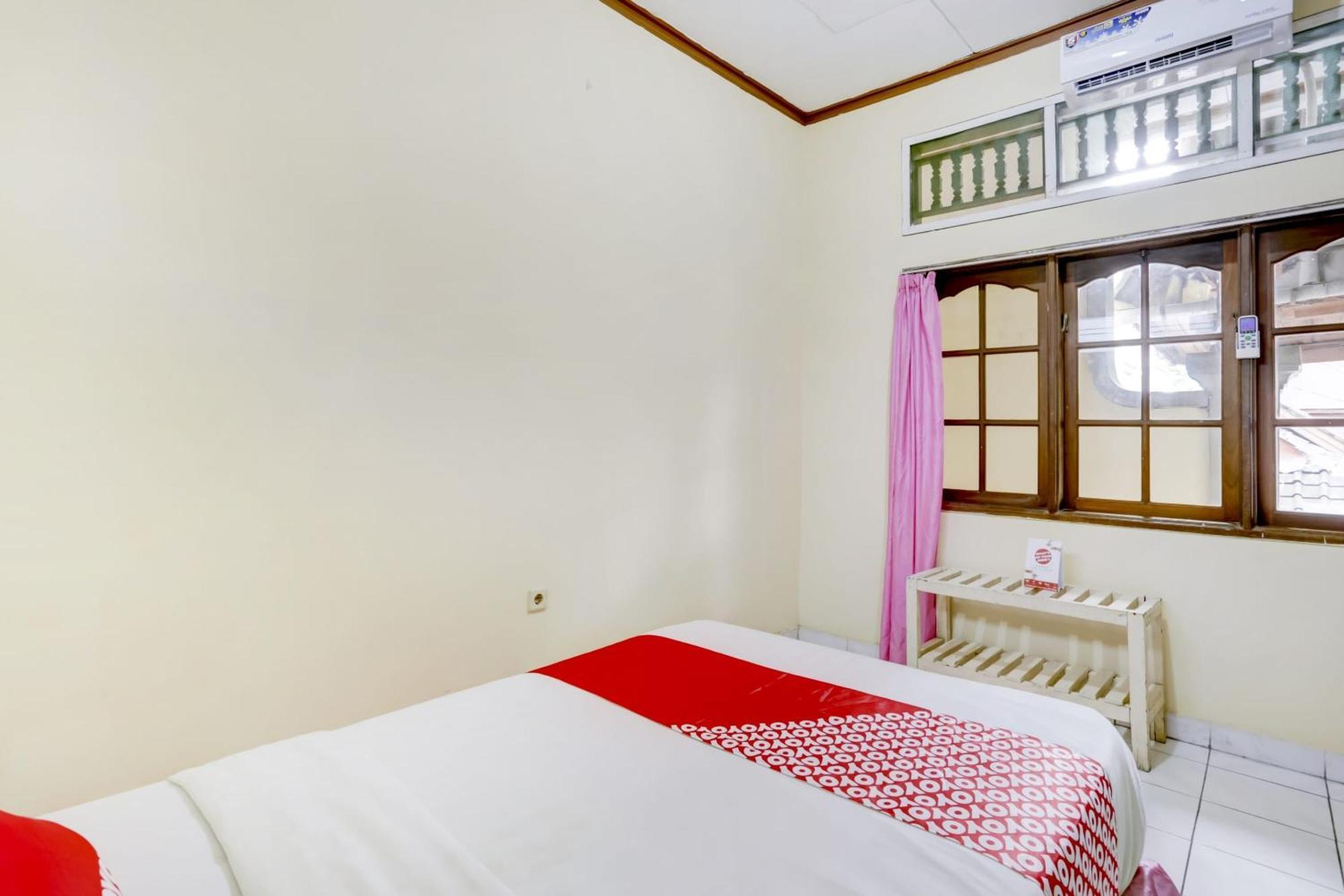 OYO 3261 Hotel Ratu Dempasar Exterior foto