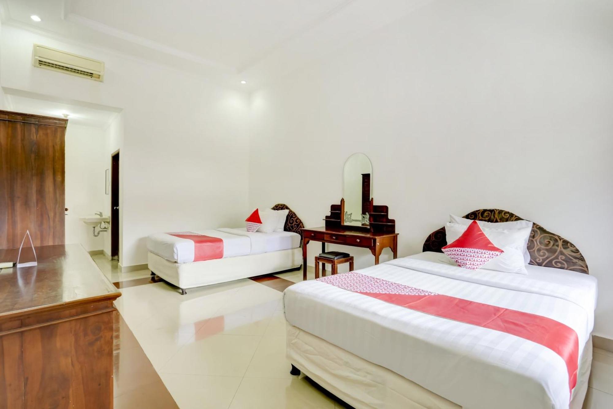OYO 3261 Hotel Ratu Dempasar Exterior foto