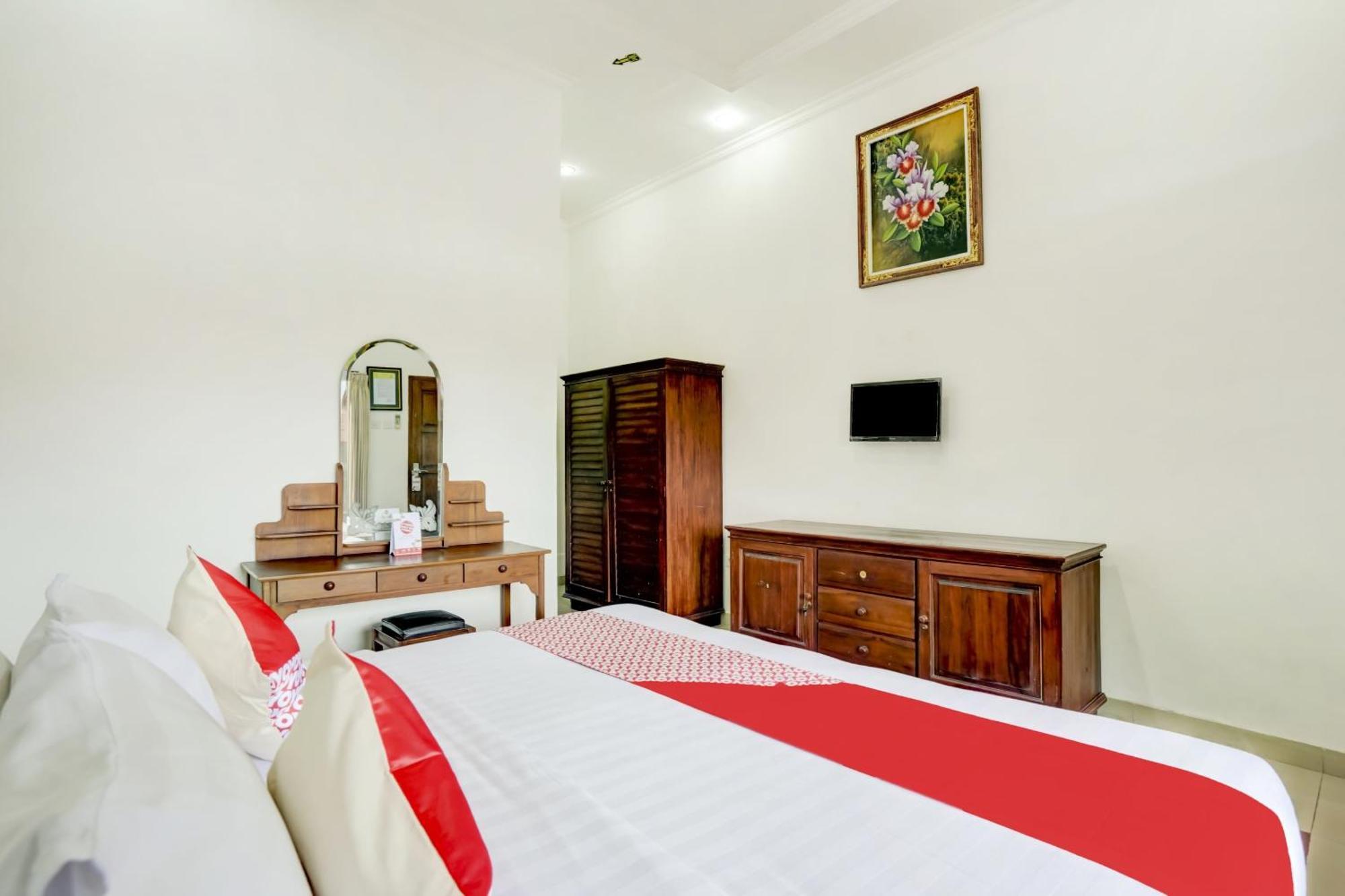 OYO 3261 Hotel Ratu Dempasar Exterior foto