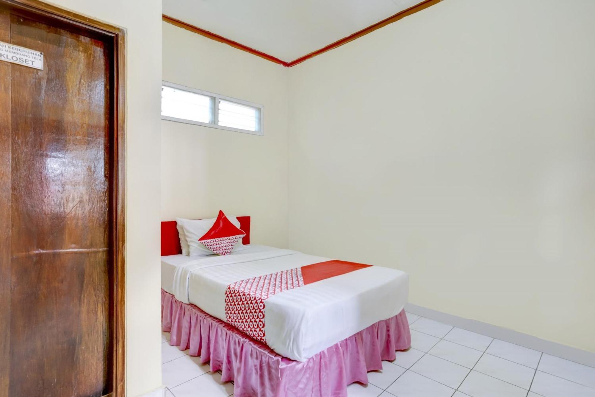 OYO 3261 Hotel Ratu Dempasar Exterior foto