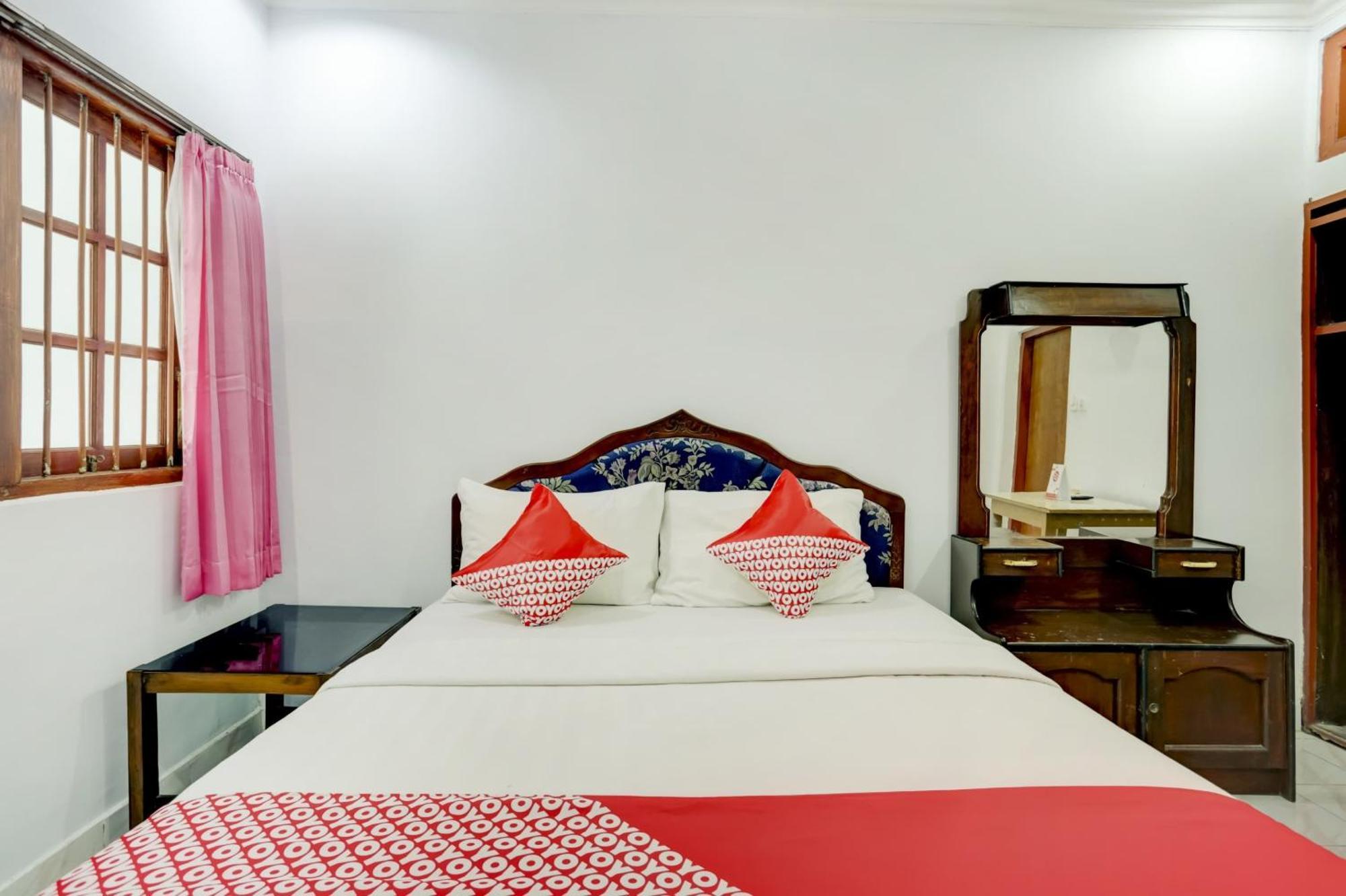 OYO 3261 Hotel Ratu Dempasar Exterior foto