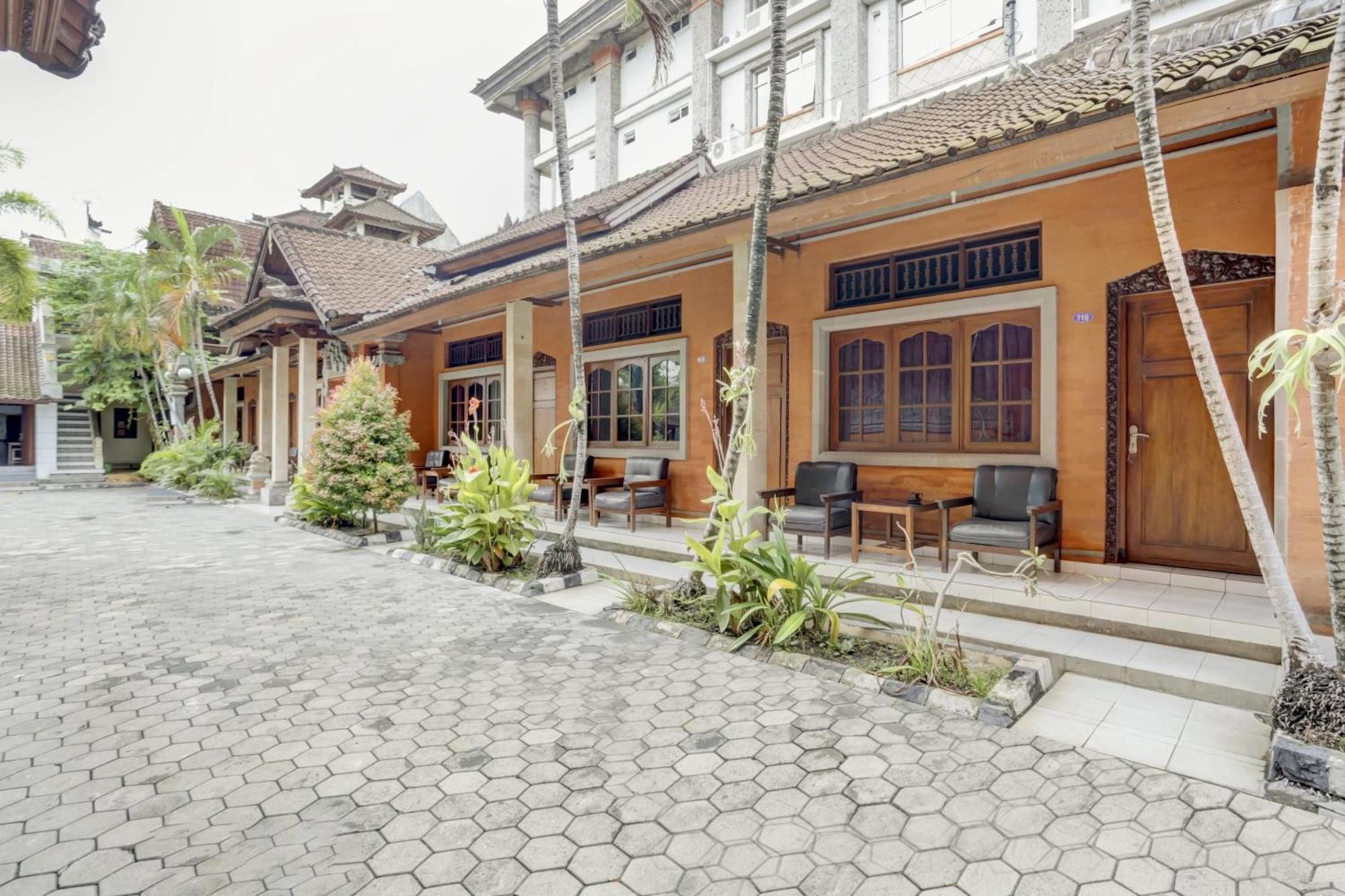 OYO 3261 Hotel Ratu Dempasar Exterior foto