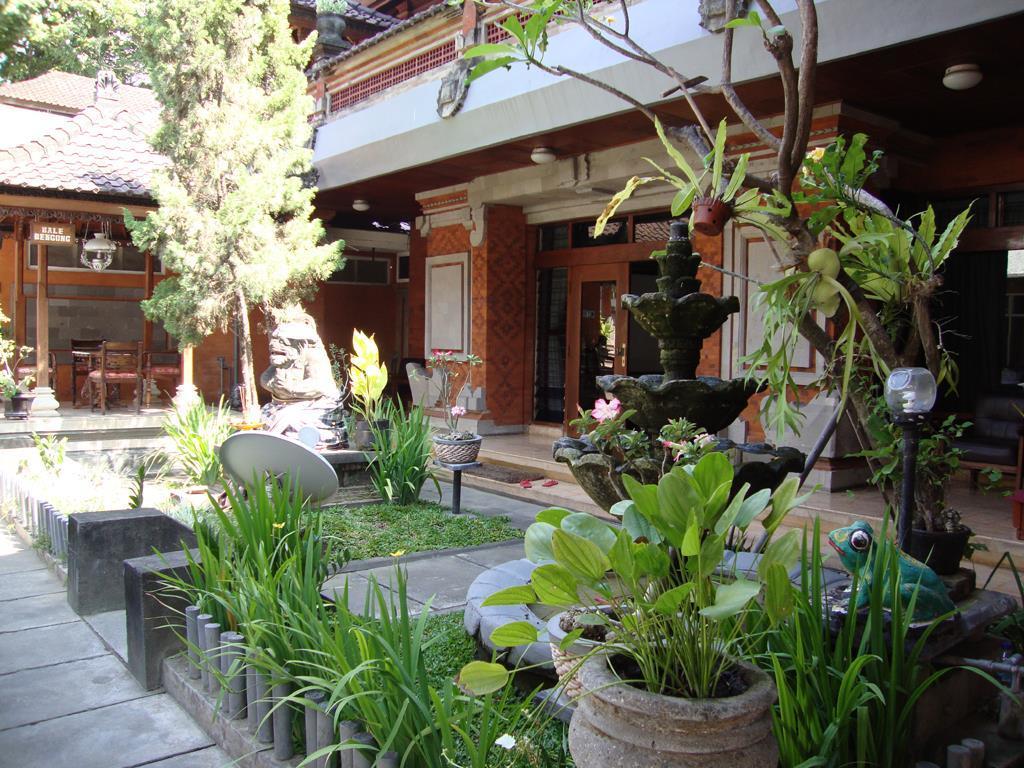 OYO 3261 Hotel Ratu Dempasar Exterior foto